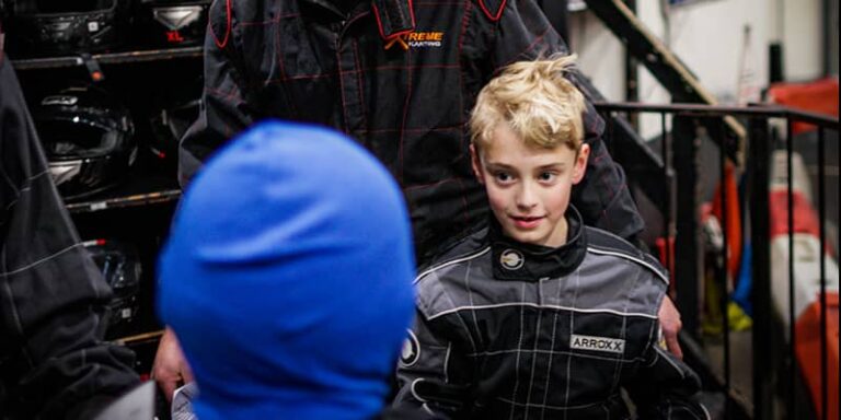 section-image-youth-karting-two-boys-01